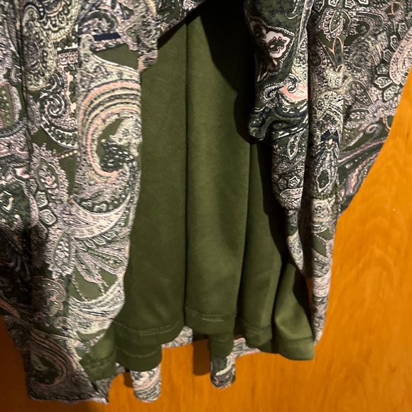 Paisley plus size dress layered ruffle sleeve - Picture 5 of 5